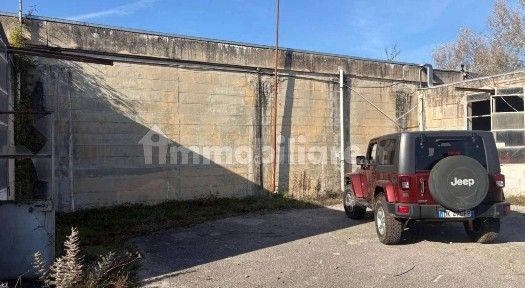 Capannone all'asta corso Don Albino Jovich, Bojano