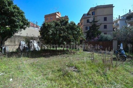 Locale commerciale in Affitto