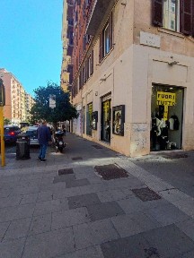 Locale commerciale in Affitto