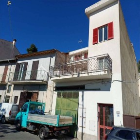 Appartamento all'asta via San Nicola 120, Cori