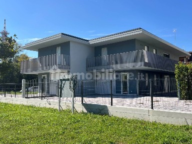 Villa bifamiliare, nuova, 150 m², Favorita, Venezia