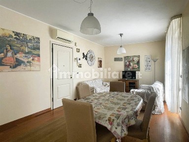 Trilocale ottimo stato, secondo piano, Centro, Viareggio
