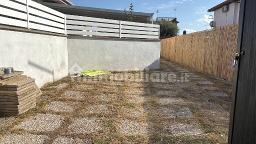 Villa unifamiliare via Isernia, Nuova Florida, Ardea