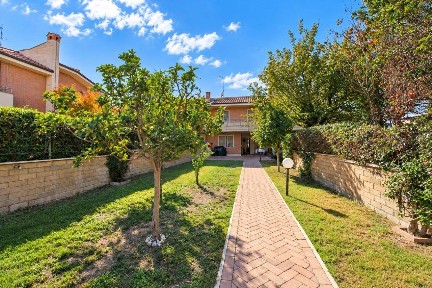 Villa unifamiliare via Romano Scarpa, Mezzocammino, Roma