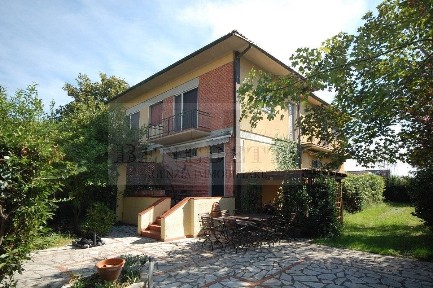 Appartamento via Monte Pania 22, Pietrasanta