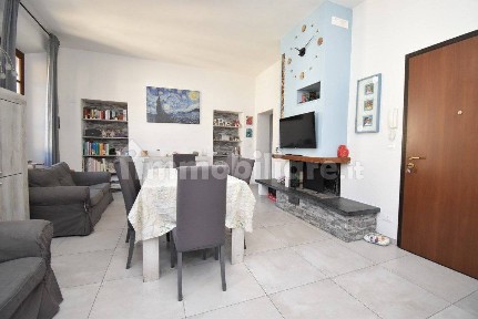 Appartamento via Roma 22, Centro, Seravezza