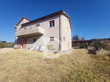 Città Sant'Angelo, Strada Gaglierano, 71