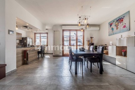 Villa unifamiliare, ottimo stato, 266 m², Parco Alto Milanese, Legnano