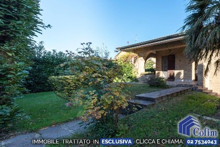 Villa bifamiliare via Mozart 1, Centro, Pioltello