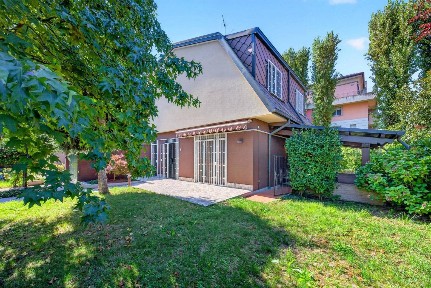 Villa unifamiliare via Campo Gallo., Centro, Arese