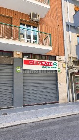 Locale commerciale in Affitto