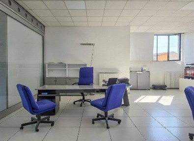 Locale commerciale in Affitto