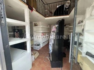 Negozio all'asta via Floriano Del Zio 45, Melfi