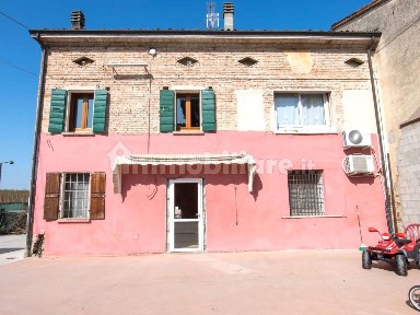 Villa a schiera via Arginello Foggia 8, Villastrada, Dosolo