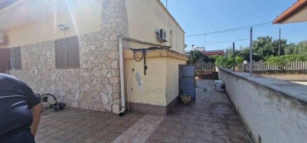 Villa all'asta via Banchieri 34, Statte
