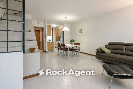 Villa a schiera via Fratelli Bonacina, 4, Centro, Mozzo