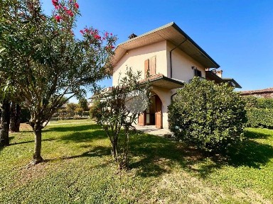 Villa a schiera via Serafino Biffi, Centro, Castelli Calepio