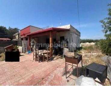 Villa all'asta viale dei Falegnami, Pulsano