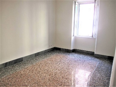 Bilocale piazza Camillo Finocchiaro Aprile, Appio Latino, Roma