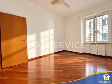 Bilocale via Cividale del Friuli 11, Re di Roma, Roma