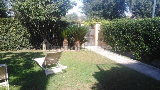 Quadrilocale via Numana, Fregene, Fiumicino