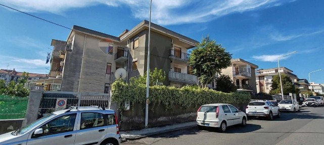 Trilocale via Evangelista Torricelli 11, Rapisardi, Catania