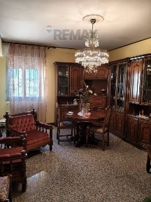Appartamento buono stato, secondo piano, Centro, Caltagirone