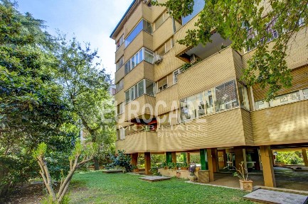 Bilocale viale Egeo, Eur, Roma