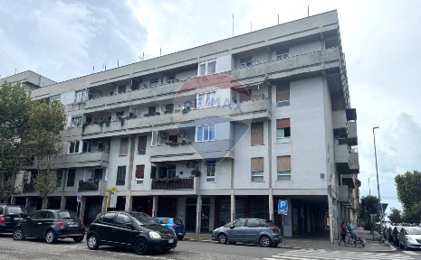 Trilocale piazza Vega 54, Ostia Levante, Roma