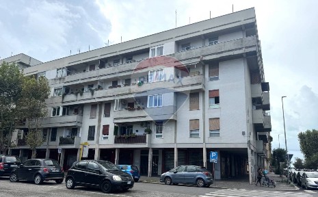 Trilocale piazza Vega 54, Ostia Levante, Roma