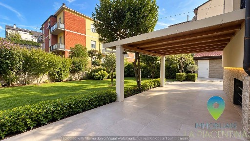 Quadrilocale via Gian Carlo Pizzi 12, Infrangibile, Piacenza