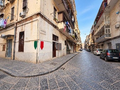 Trilocale via Padre Rocco 49, Garibaldi - Ferrovia, Napoli