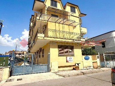 Trilocale via Pino Amato, 58, Centro, Acerra