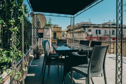 Napoli, Centro Storico, Rampe San Giovanni Maggiore
