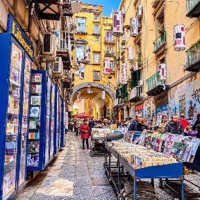Monolocale Vico Nuovo ai Librai, Centro Storico, Napoli