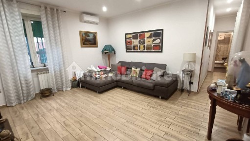 Bilocale via Marino e Cotronei 1d, Arenella, Napoli