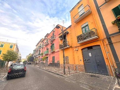 Trilocale corso 4 Novembre 40, Barra, Napoli