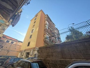 Bilocale traversa Seconda Divisione Siena, Fuorigrotta, Napoli