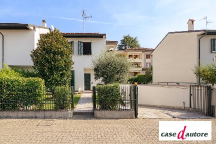 Villa unifamiliare via Vittorio Veneto 15, Centro, Biassono