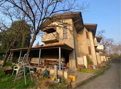 Villa all'asta via Verona, 45, Seveso