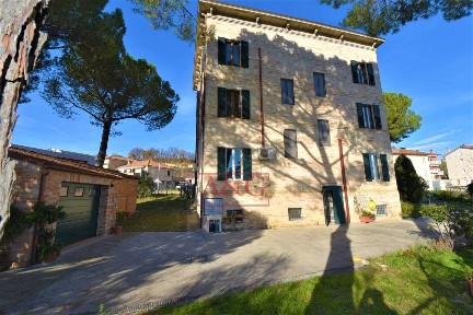 Magliano di Tenna, Via Tenna, 4