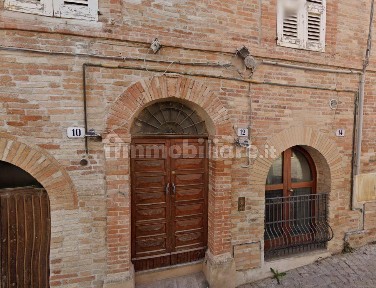 Villa all'asta via Roma, Santa Vittoria in Matenano
