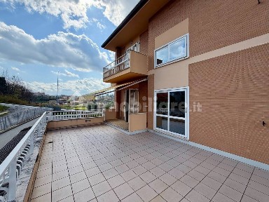 Villa unifamiliare via Sandro Pertini, Massa Fermana