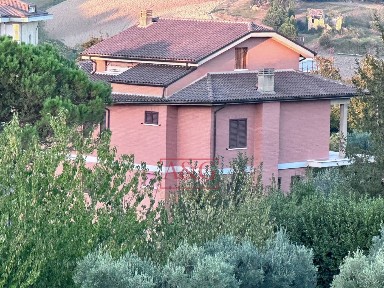 Falerone, Via Della Pace