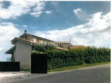 Villa all'asta Contrada Larciano, Monte Vidon Corrado
