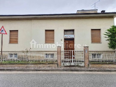 Montottone, Trieste, 26