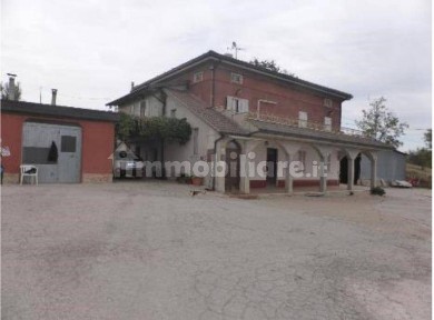 Villa all'asta Contrada Chiavanella, Monteleone di Fermo