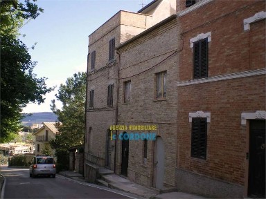 Villa unifamiliare, buono stato, 180 m², Fermo