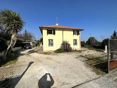 Villa unifamiliare Contrada Abbadetta, 4, Fermo