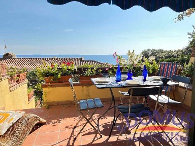 San Felice Circeo, Via delle Batterie, 5